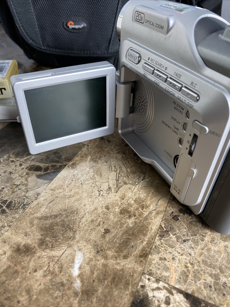 Samsung SCD303 Digital Video Camera W Carry Case See Description handheld