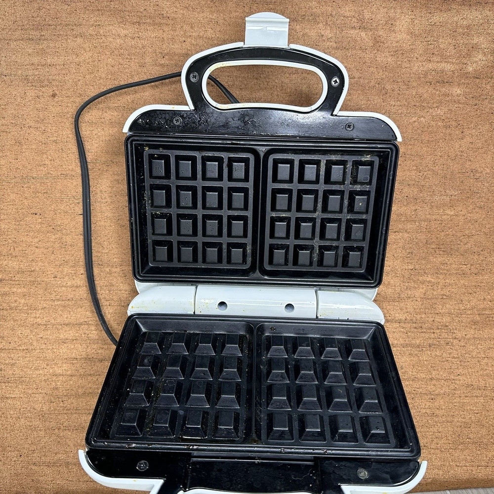 Toastmaster Cool-Touch Belgian Waffle Baker Model TWB2 Waffle Maker