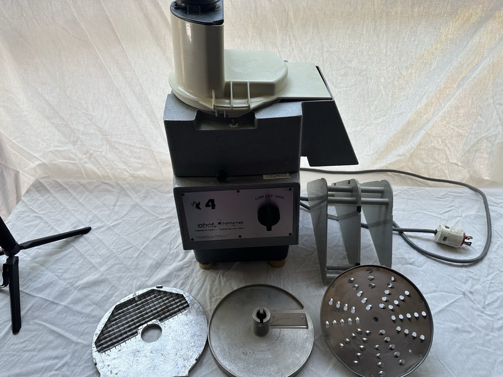 Robot Coupe R4 Food Processor With Multiple Blade Attachment 3 Phase 220v