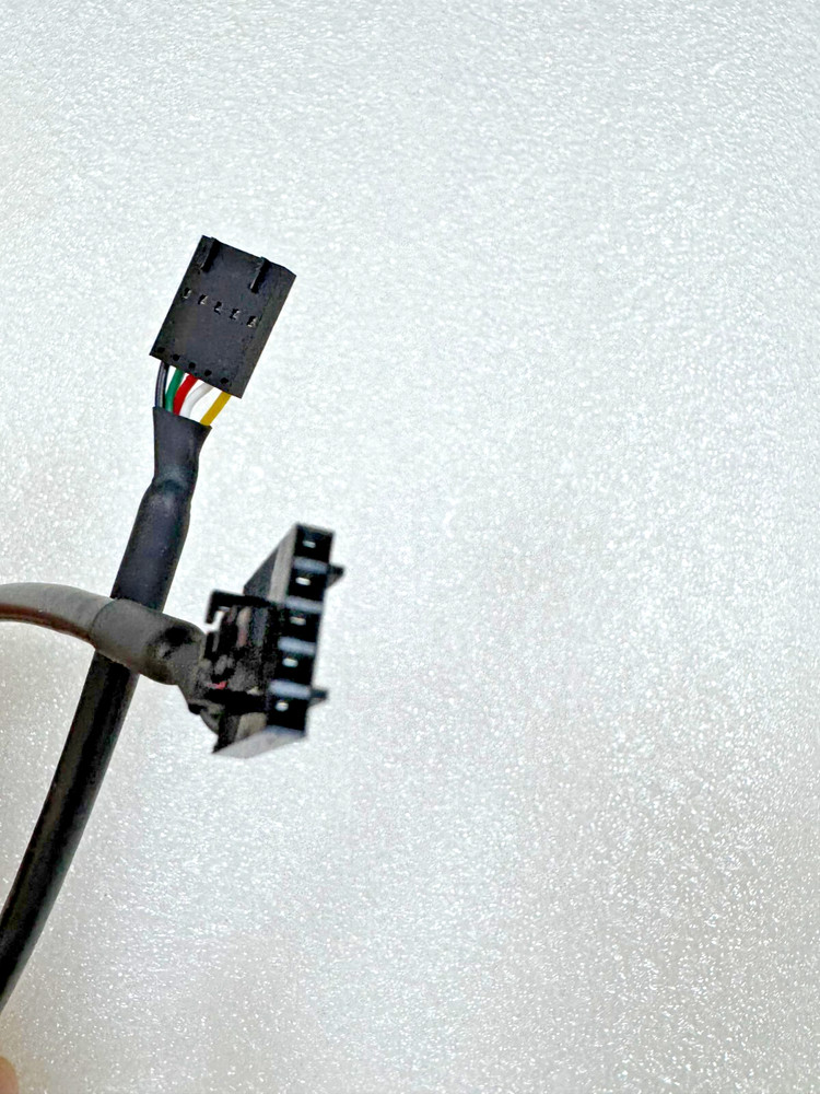 New Lenovo Thunderbolt 3 GPIO cable 5 pins