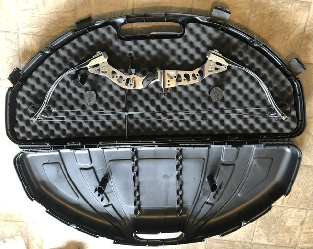 Hoyt Compound Target Bow & Archery Set