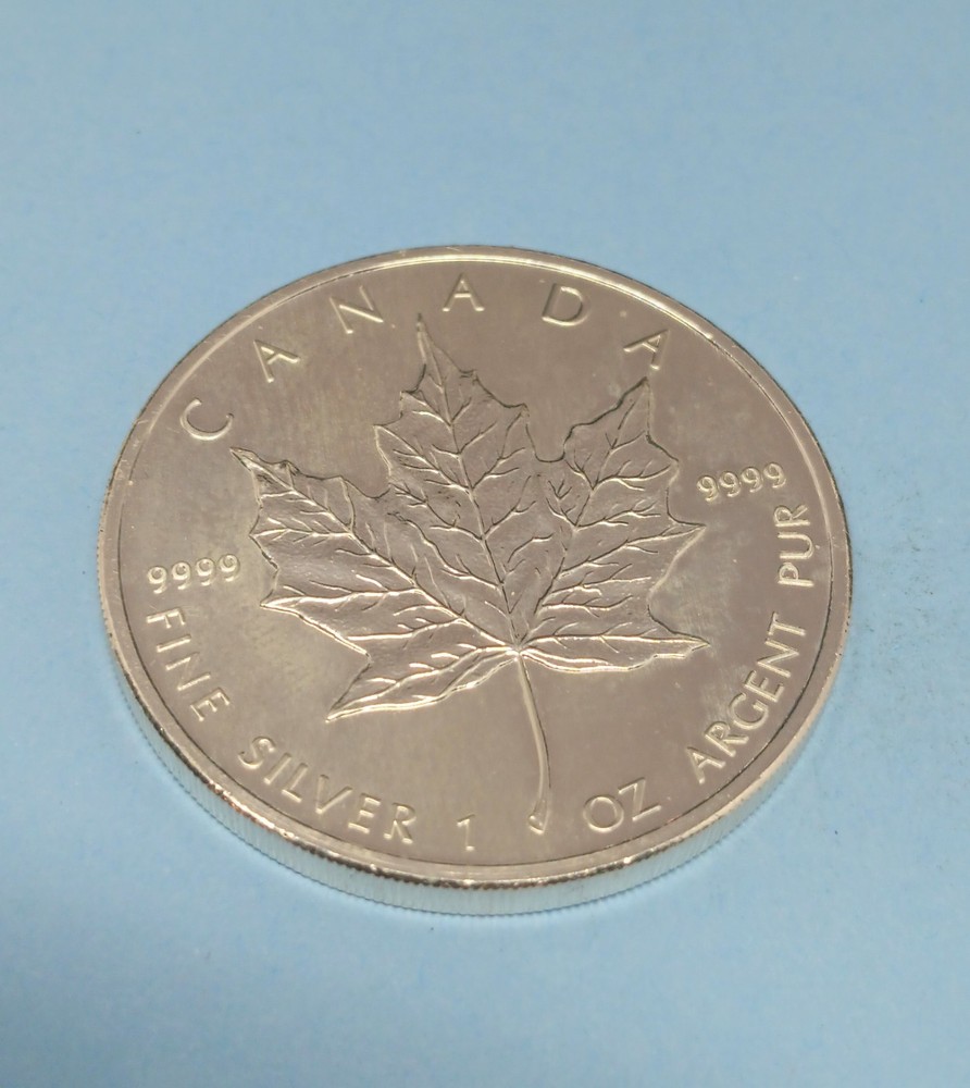 2007 Canada Elisabeth Maple Leaf 1oz .9999 Fine Silver UNC