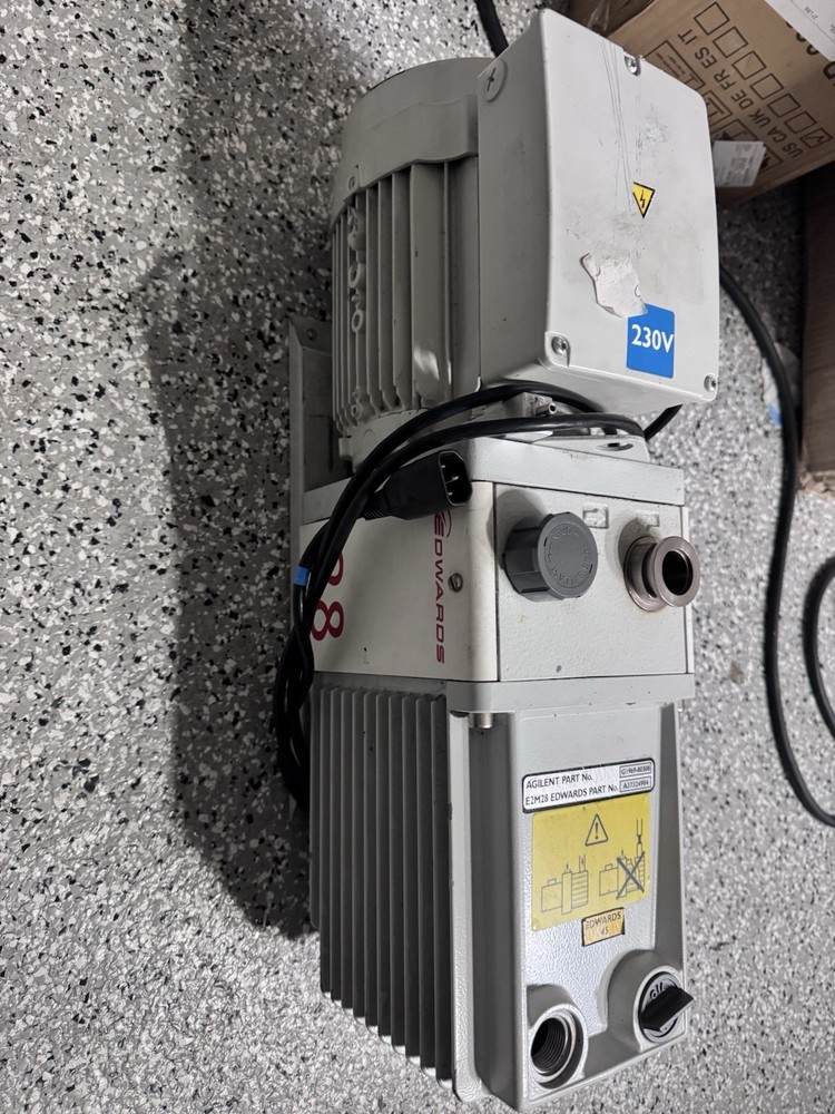 Edwards 28 E2M28 Rotary Vane Vacuum Pump, Read Description