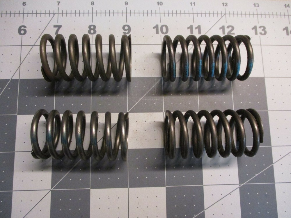 Case K921436 (4) Valve Springs Engine 11930 Forward