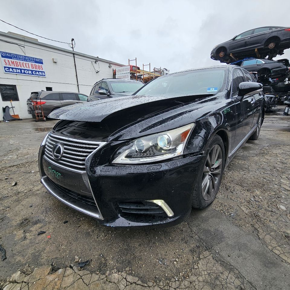 2013-2014 LEXUS LS460 REAR VIEW CAMERA (TRUNK MTD)