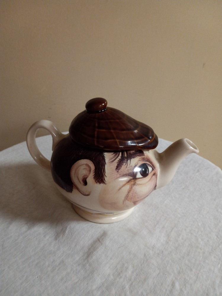 Sadler Teapot Gary Green