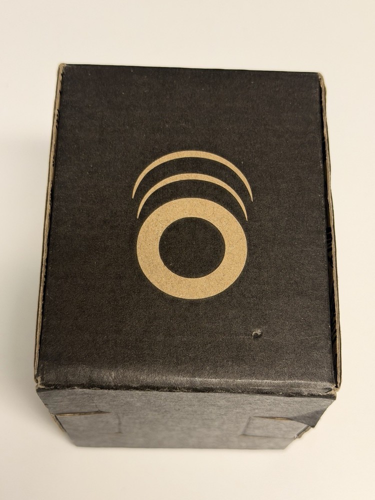 Echogear MOUNT - WHITE FOR THE AMAZON ECHO DOT (4TH GEN) No Hardware