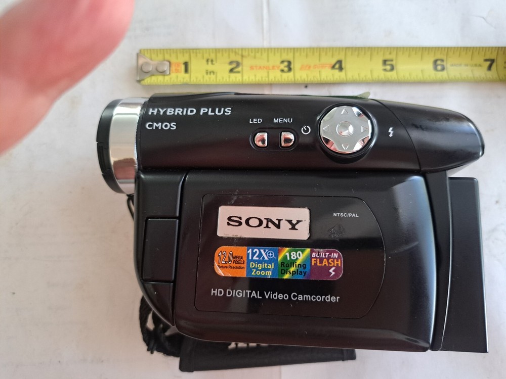 Sony HD DIGITAL VIDEO CAMCORDER. AS IS FOR PARTS. UNTESTED