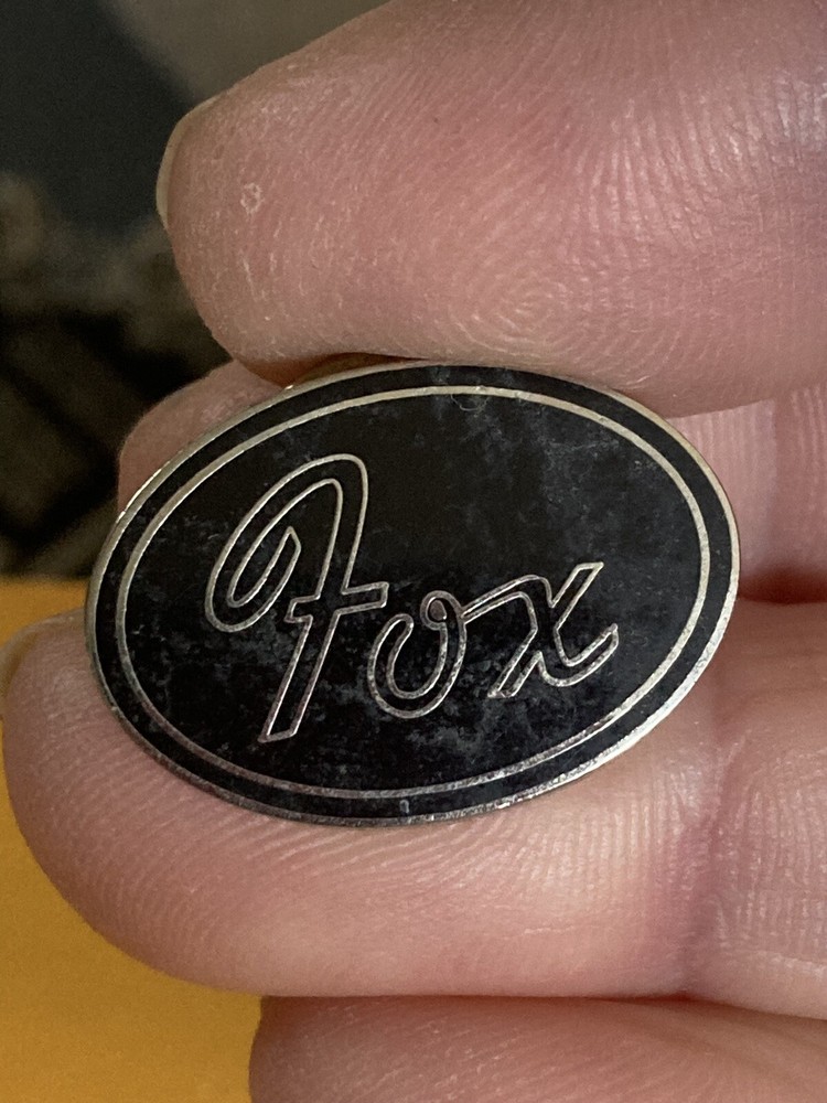 Fox saying Lapel Pin EUC K535
