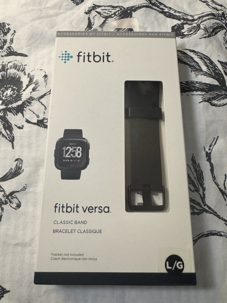 NIB Fitbit Versa Classic Band Black Size Large