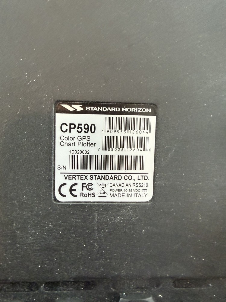 Standard Horizon CP 590 Chartplotter with external gps/WAAS antenna
