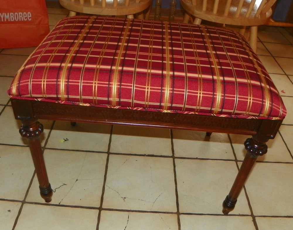 Mahogany Carved Vanity Bench (VB-76)