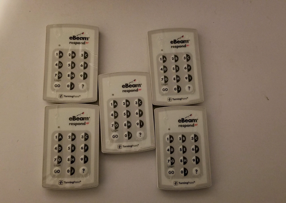 eBeam Respond RF Turning Technologies 5 RCRF-01 clickers, RRRF-01 USB, & Stylus