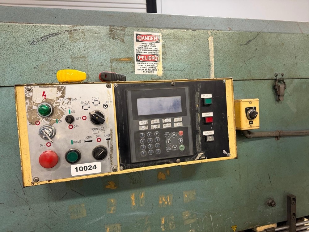 Amanda Shear Model: M-4065 Year:1966