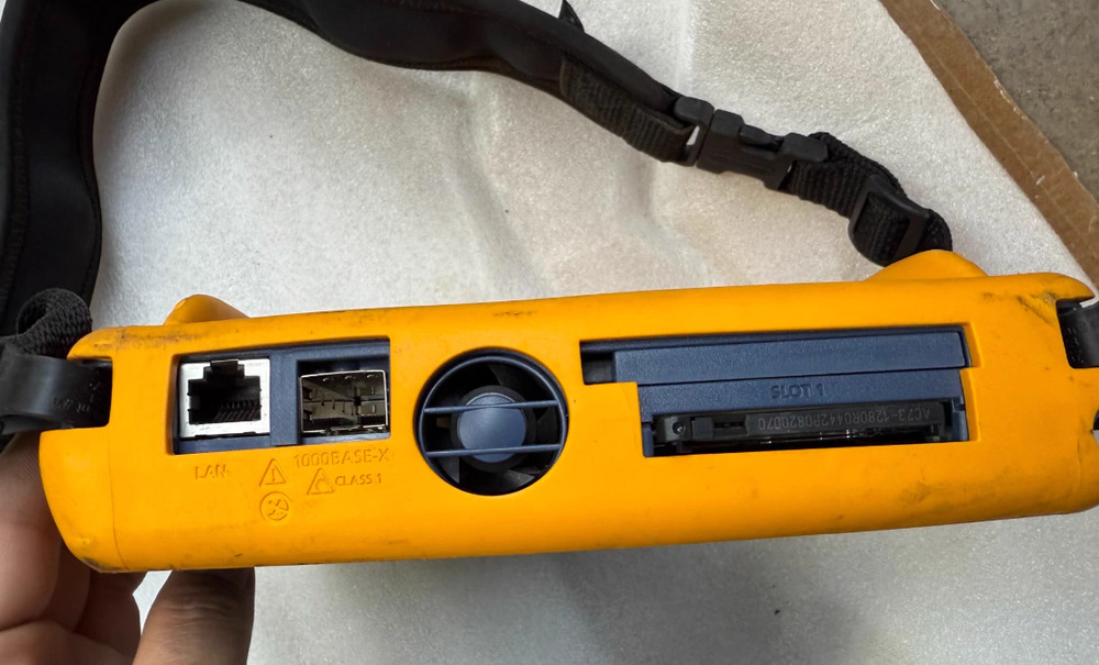 1pcs FLUKE EtherScope II network analyzer, screen damaged