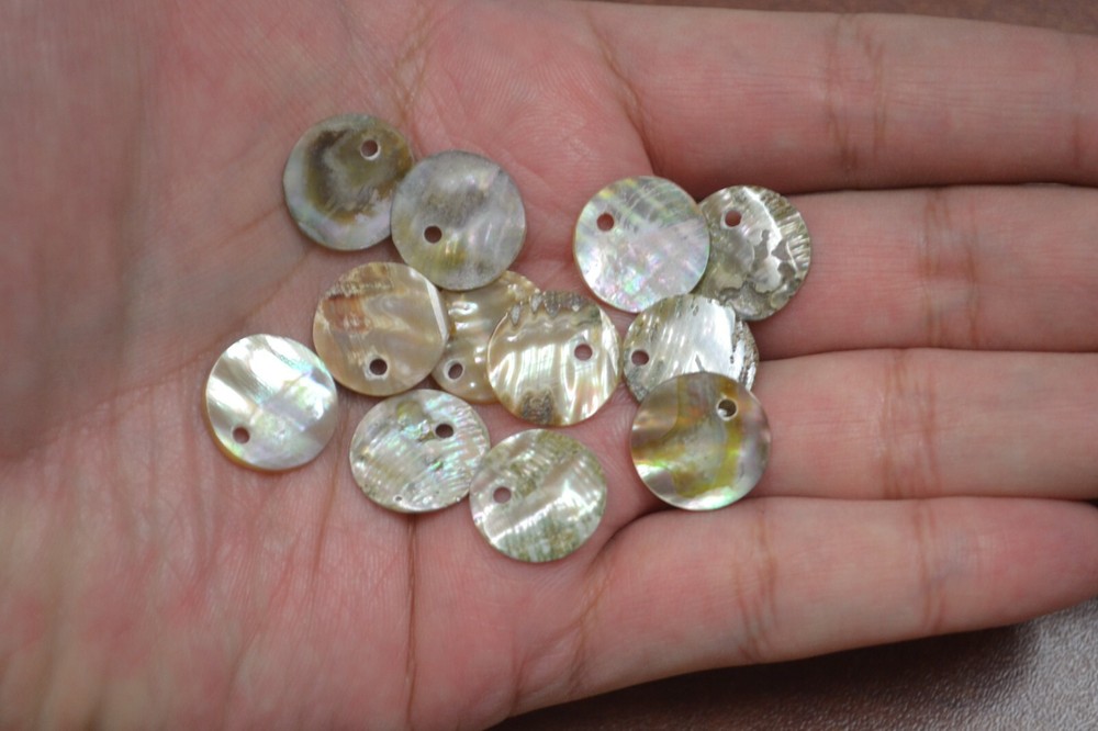 24 PCS ROUND ABALONE SHELL BLANK CHARMS PENDANTS 15MM