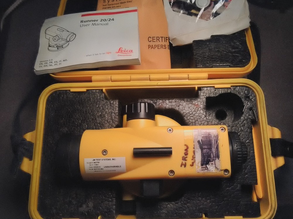 Leica Runner 24 Professional Automatic Level Surveying Equipment Hardshell Case