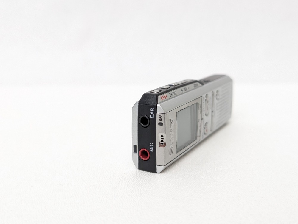 Sony ICD-B100 (16 MB,) Handheld Digital Voice Recorder - Tested Working