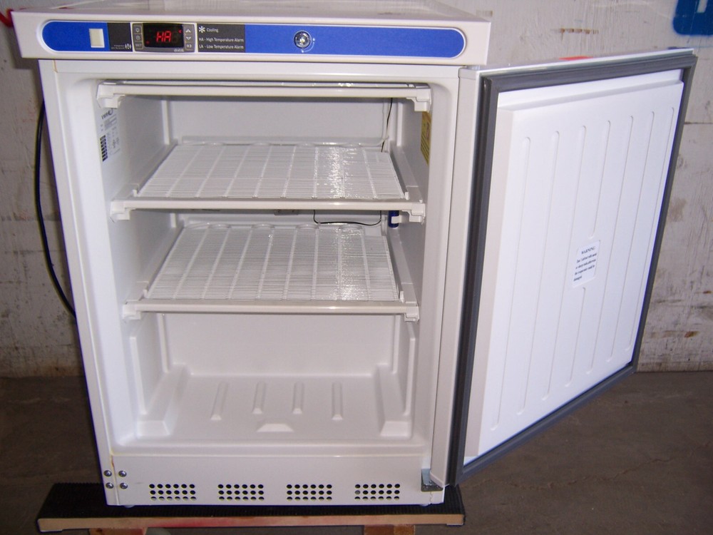 14279 VWR SCUCBI-0420 freezer UNDERCOUNTER