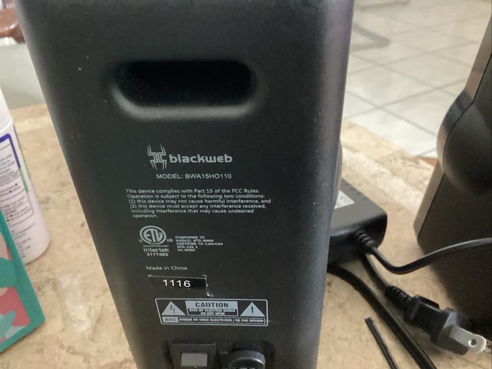 Black web Speakers And Kinter 2 Channel Amplifier