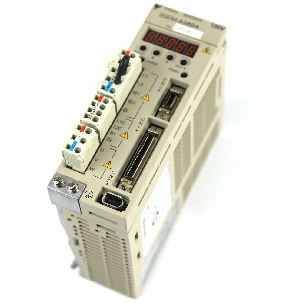 NEW Yaskawa SGDM-A3BDA Servo Drive