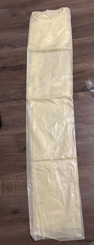 Disposable Yellow isolation Gowns ( 9-pack Open Box )