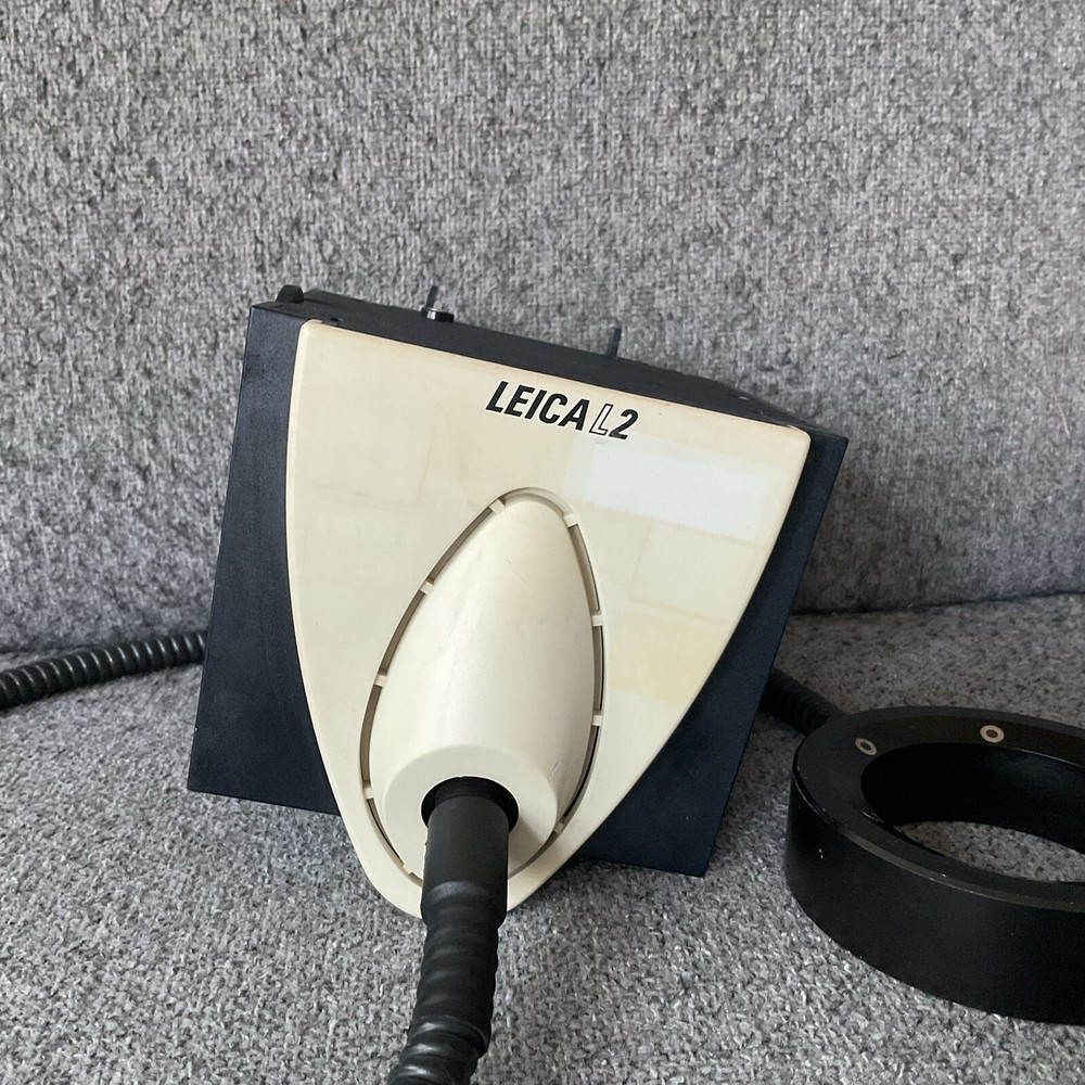 Leica Microsystems Leica L2 Cross Line Halogen Cold Light Source