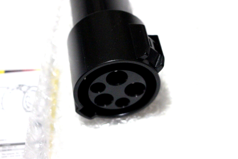 J1772 TO TESLA CHARGING ADAPTER