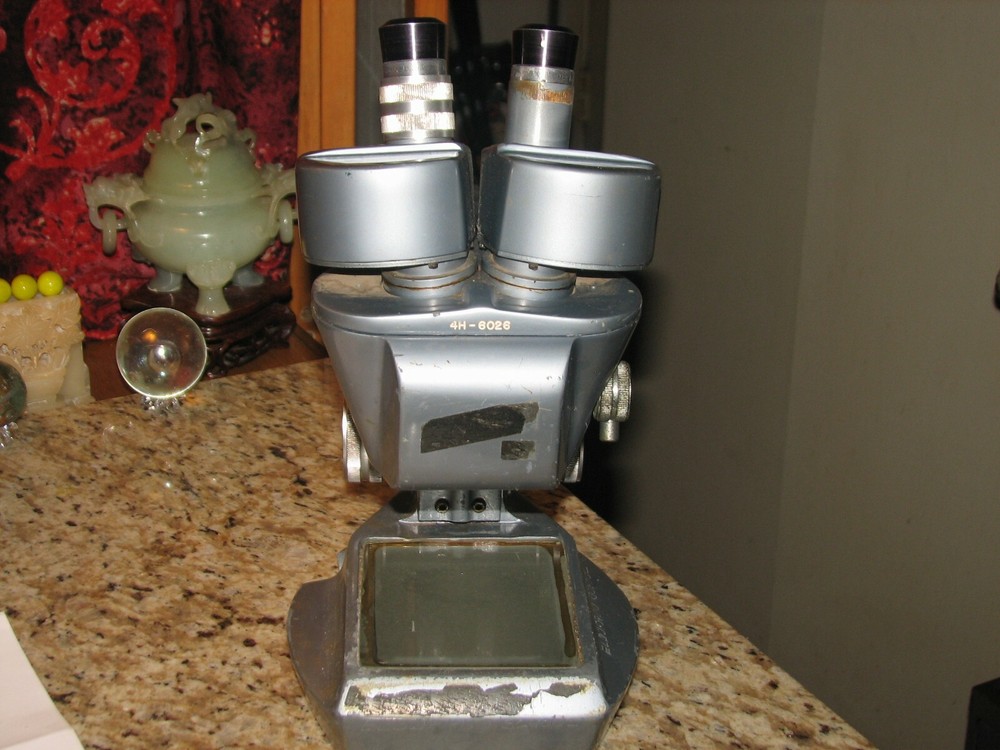 Vintage GRAF-APSCO 4H-6026 binocular microscope, needs illumination.