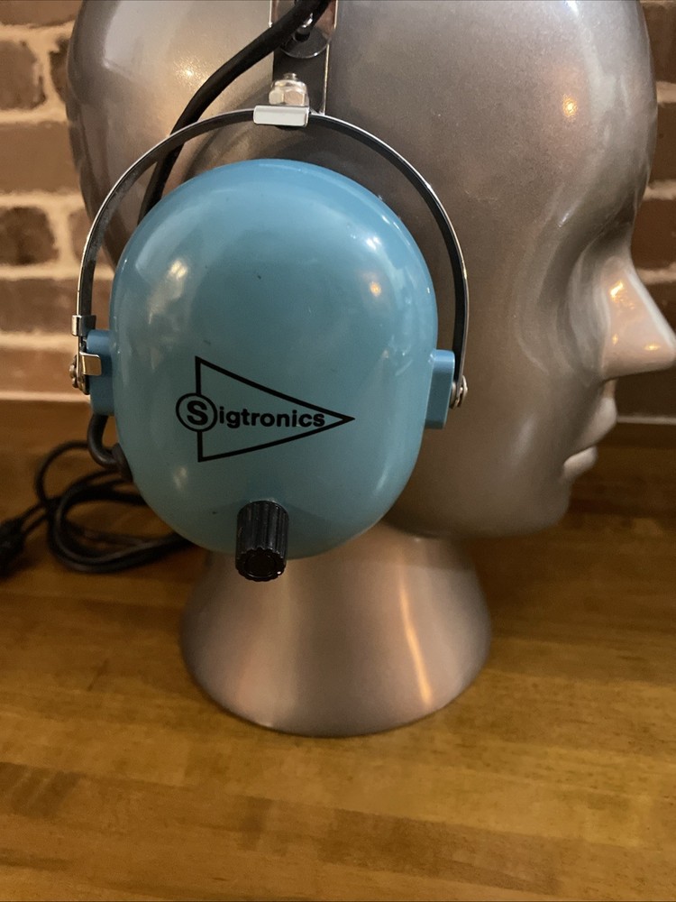 Aviation Headset, Sigtronics Model S-40 UNTESTED Left Earpiece Broken