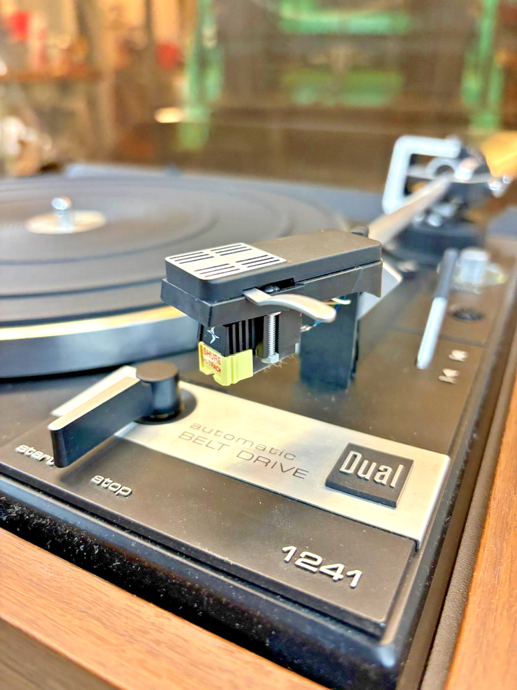 VINTAGE DUAL CS 1241 TURNTABLE