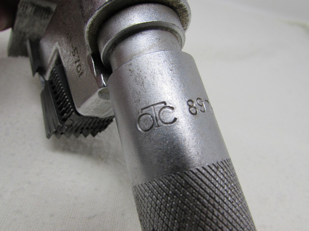 OTC 897A Thread Chaser Complete with 6 Dies Ready to Use