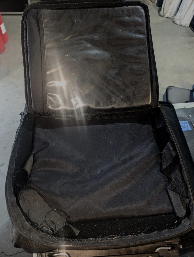 Jelco Wheeled Travel Case