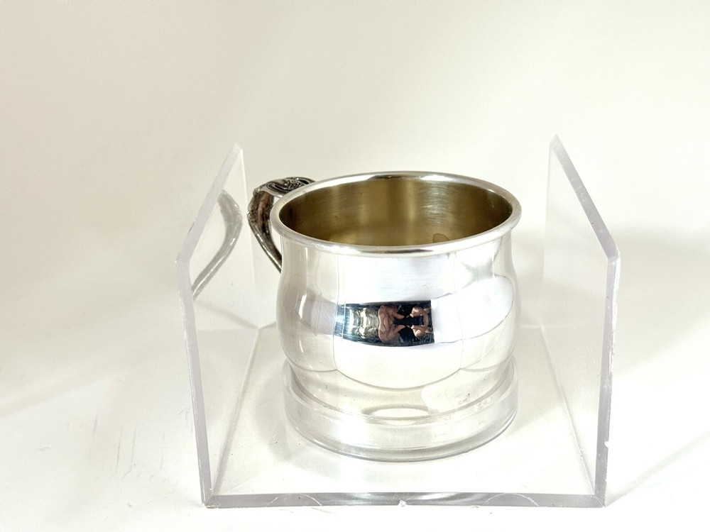 Oneida LTD Cup With Original Protective case **Rare Vintage **