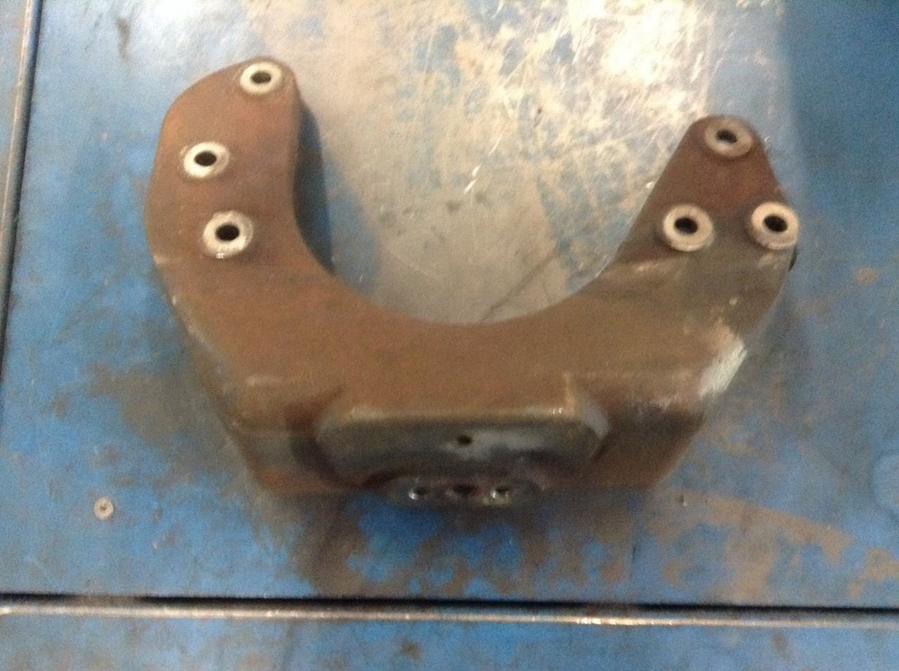 Mack E7 Engine Mount - Used | P/N 158GB5126M