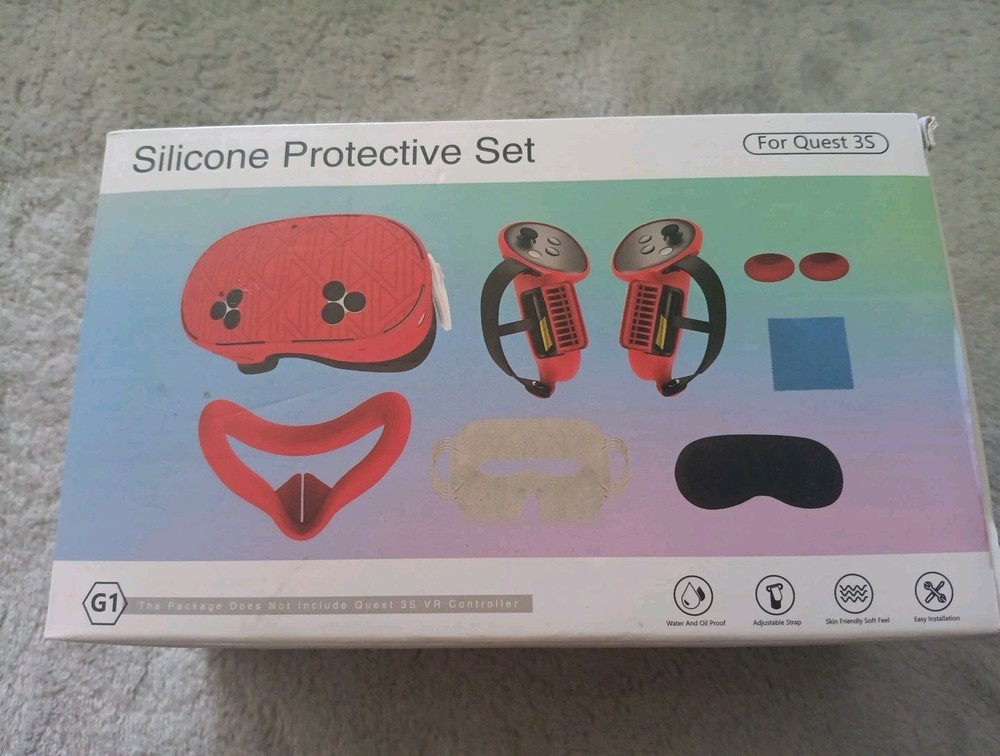 Silicone Protective Set For Quest 3S. Black. Short Handle. Open Box