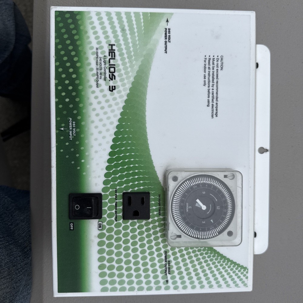 Titan Controls Helios 3 . 4 Light Controller 240 V