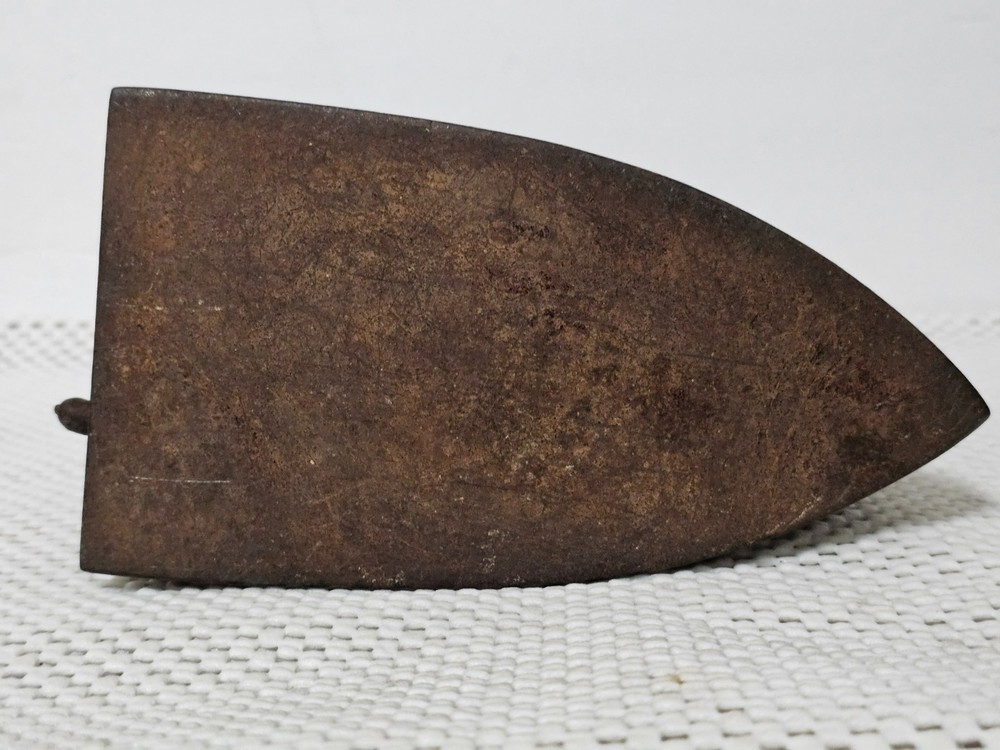 ANTIQUE CAST IRON COAL IRON WOOD HANDLE