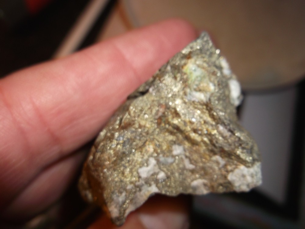 gold silver copper ore, 107 grams samples ,ore high grade .this is not