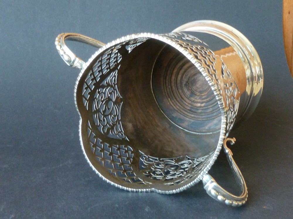 Solid Silver Magnum Wine Bottle Holder Coaster Stand Hallmarked 1925