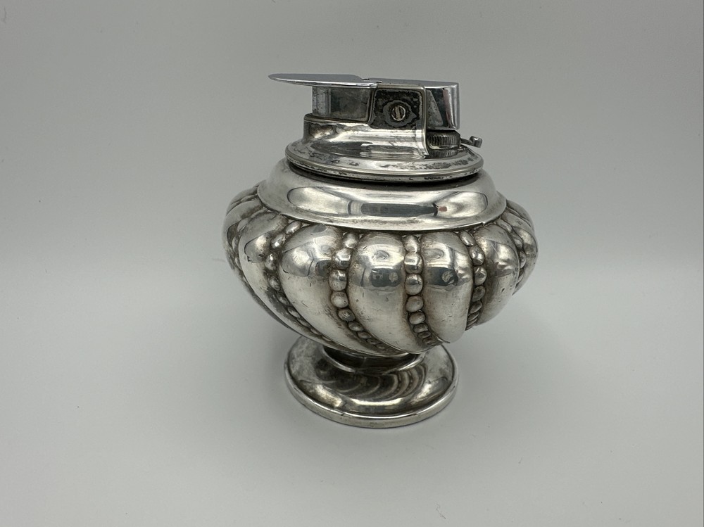 Vintage Ronson Crown Varaflame Round Table Lighter Silver Plate