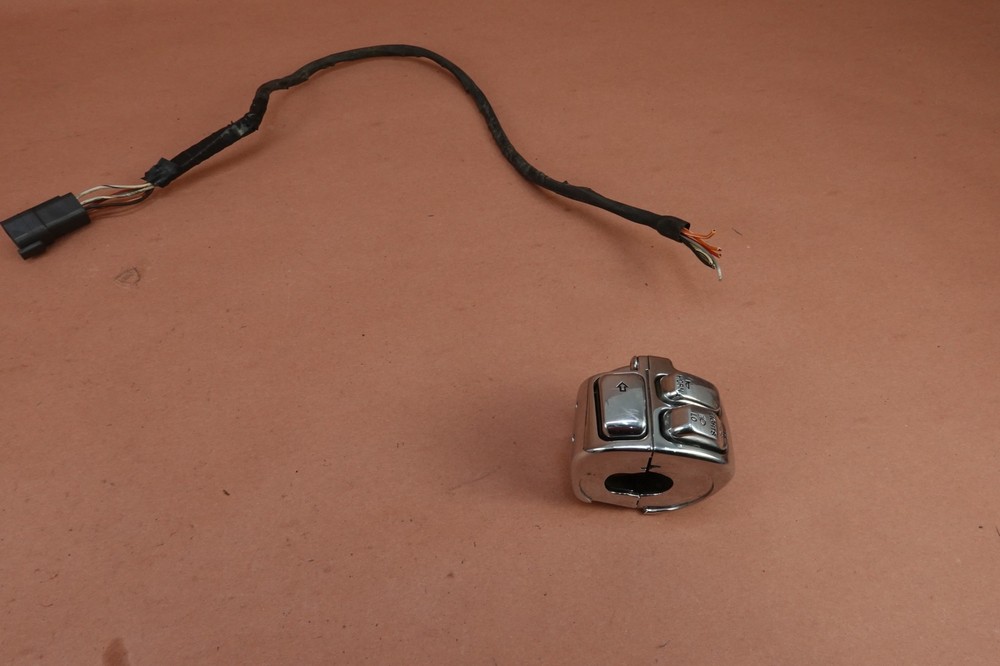 2000-2006 Harley Davidson FLSTFI Fat Boy LEFT HAND CONTROL SWITCH