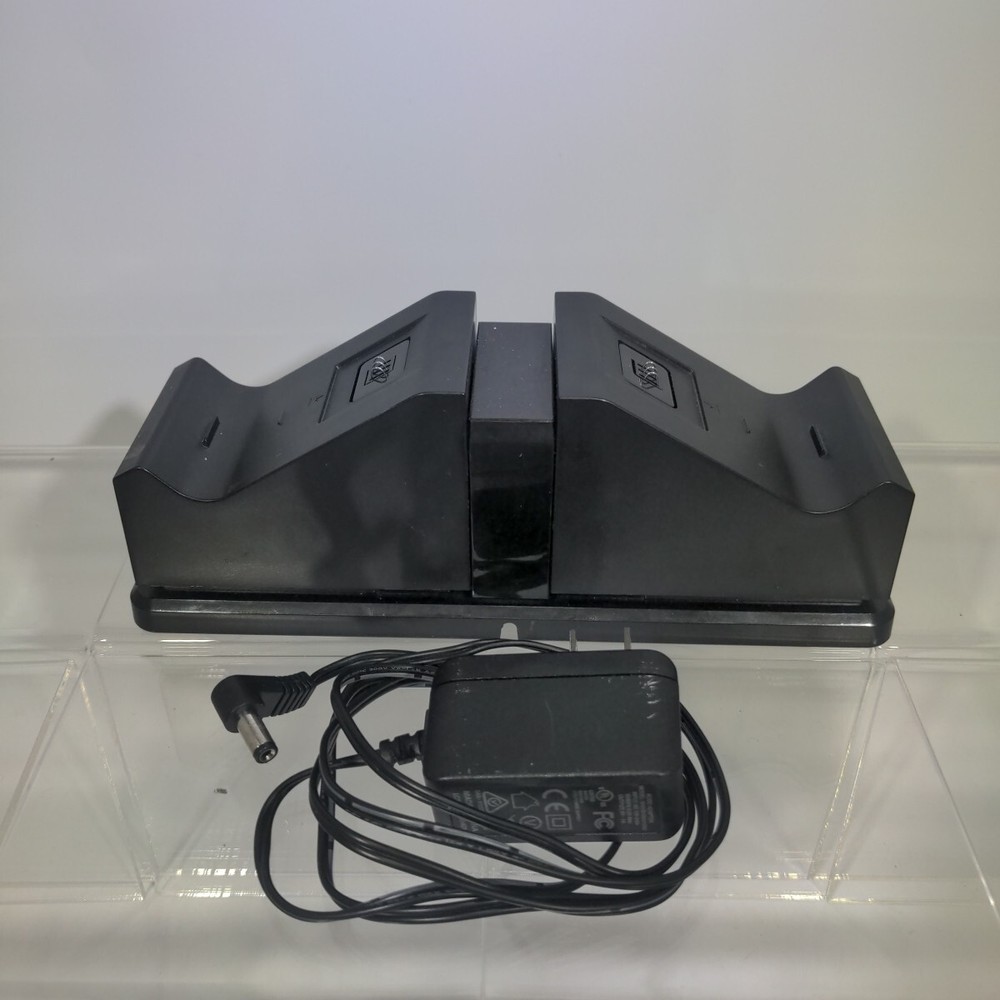 Power A XBox One Controller Charging Station Model CPFA114326-02 #ML