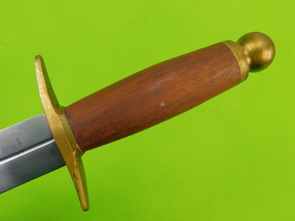 Vintage Windlass Custom Hunting Fighting Knife