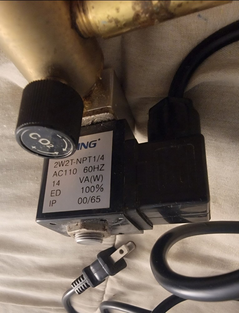 CO2 Regulator Brass Liding Model 2W2T