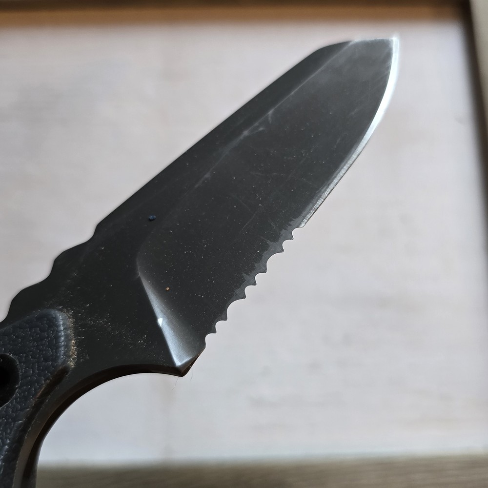 GERBER EPIC FIXED BLADE KNIFE & SHEATH HAS BOTTLE OPENER