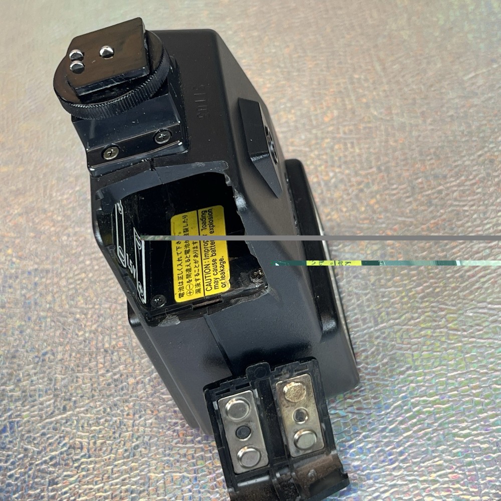 *Condition Issue* Canon Speedlite 155A Universal Hot Shoe Mount Camera Flash