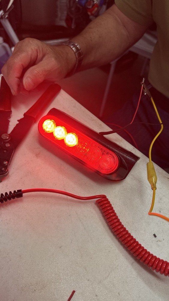 MAXXIMA – 6 LED Surface Mount Dual Color Strobe Light Tested Working