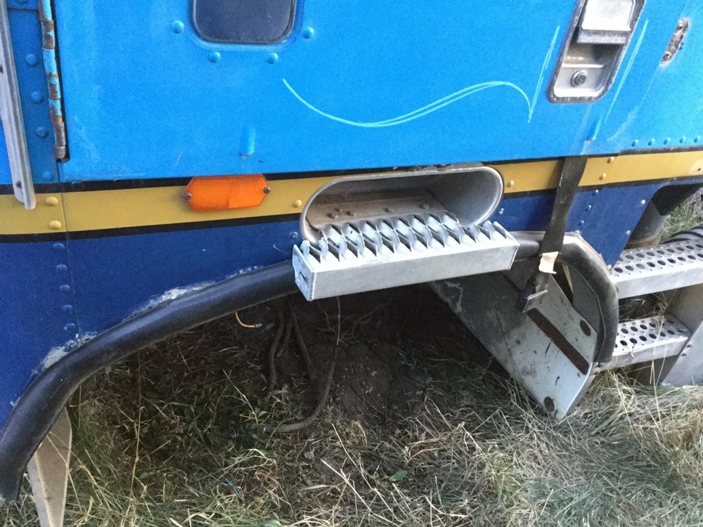 Freightliner FLT ALUMINUM Left/Driver BELOW DOOR Panel