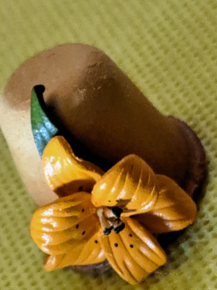 Various Lot Of Thimbles